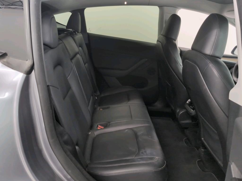 TESLA MODEL Y BEV LONG RANGE AUTO 4WD photo