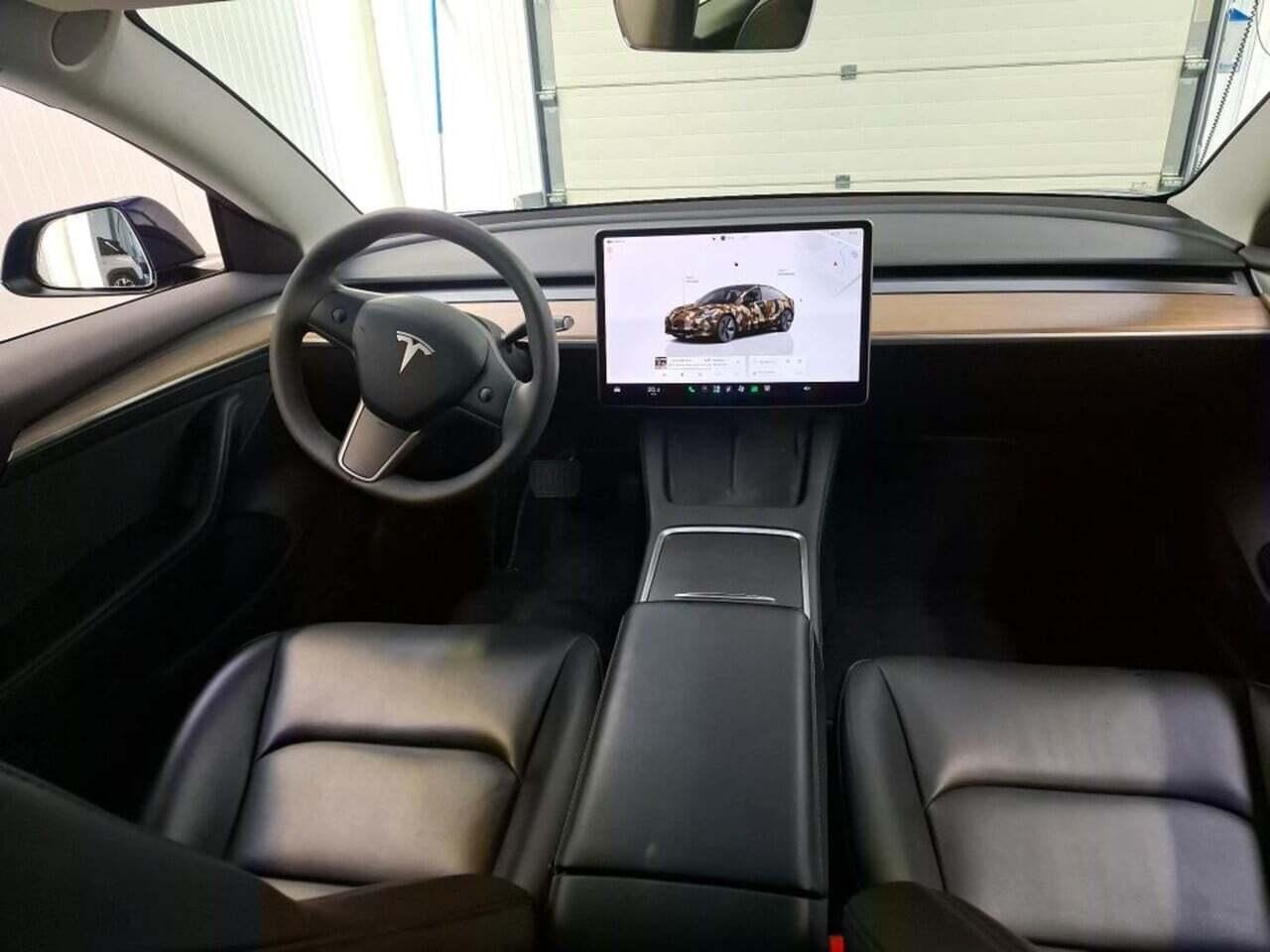 Tesla Model 3 Long Range AWD 75kWh photo