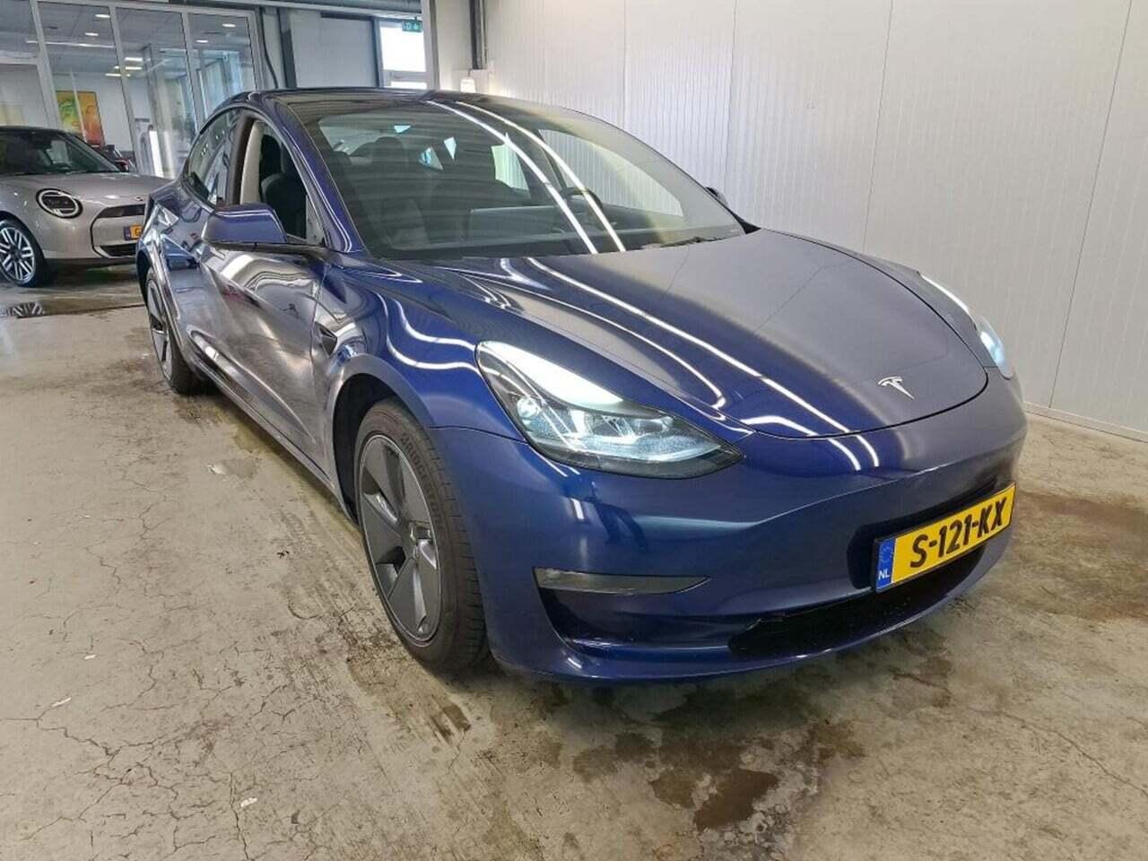Tesla Model 3 Long Range AWD 75kWh photo