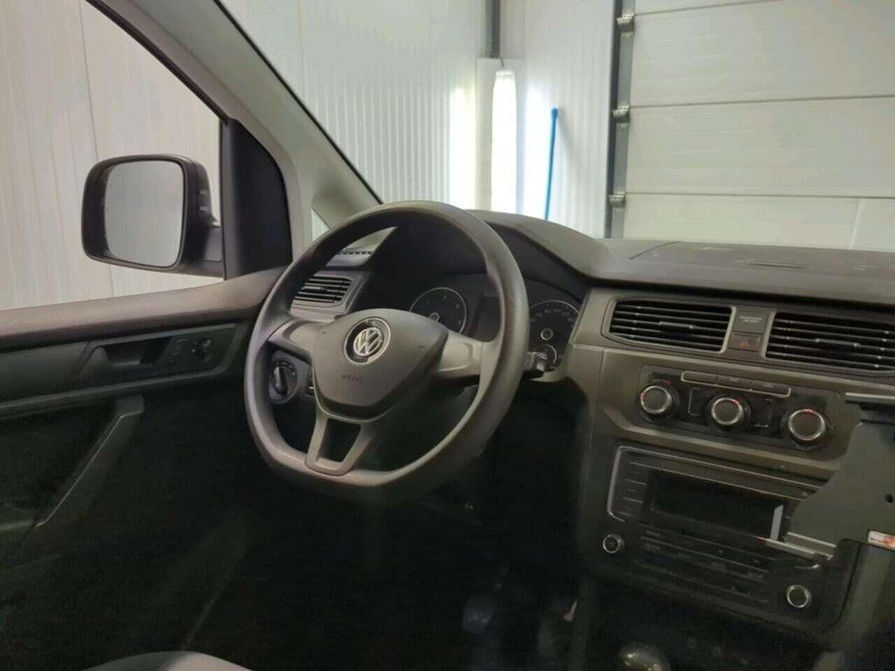 VOLKSWAGEN Caddy 2.0 TDI L2H1 BMT photo