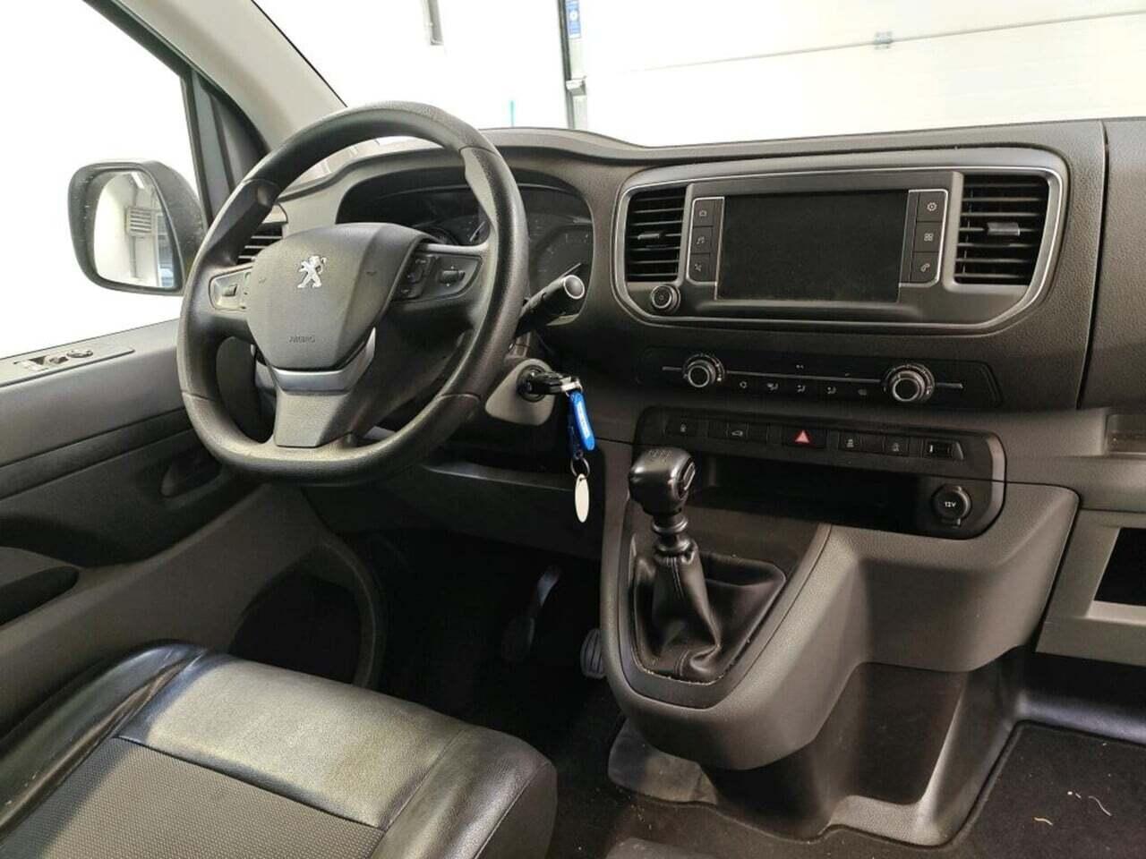 PEUGEOT Expert 1.5 BlueHDI Prem photo