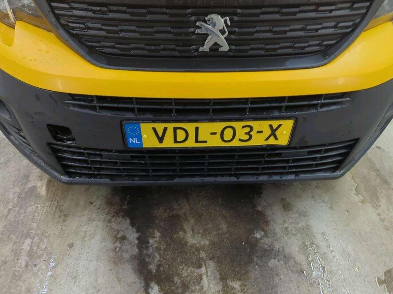 PEUGEOT Partner 1.5 BlueHDI Premium photo