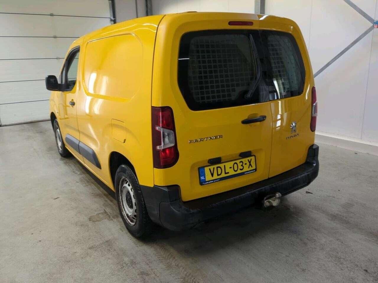 PEUGEOT Partner 1.5 BlueHDI Premium photo