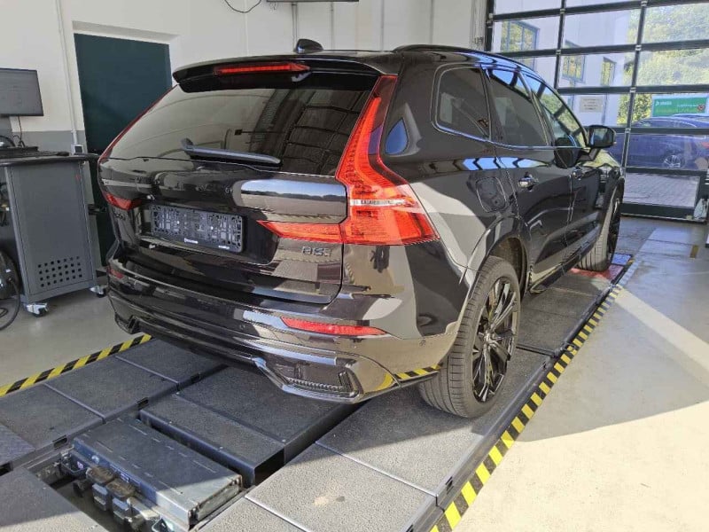 Volvo XC60 (03.2017->) DE - SUV5 B5 (Benzin) AWD EU6d, Plus Black Edition Mild-Hybrid, (Facelift) 2023 photo