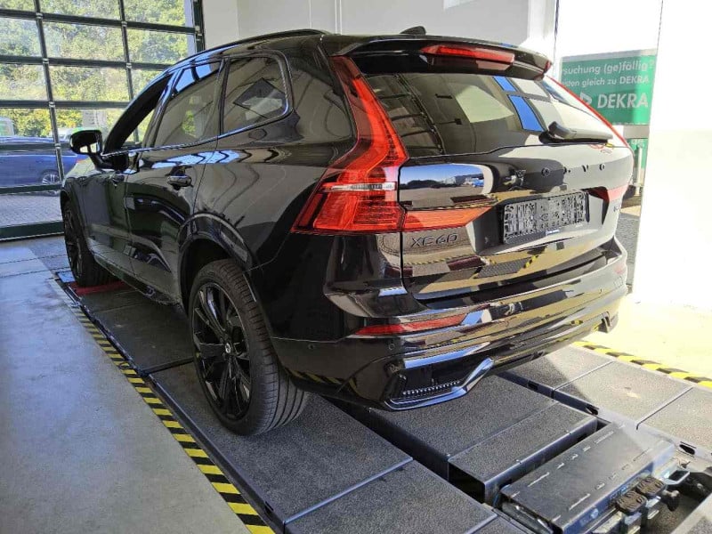Volvo XC60 (03.2017->) DE - SUV5 B5 (Benzin) AWD EU6d, Plus Black Edition Mild-Hybrid, (Facelift) 2023 photo