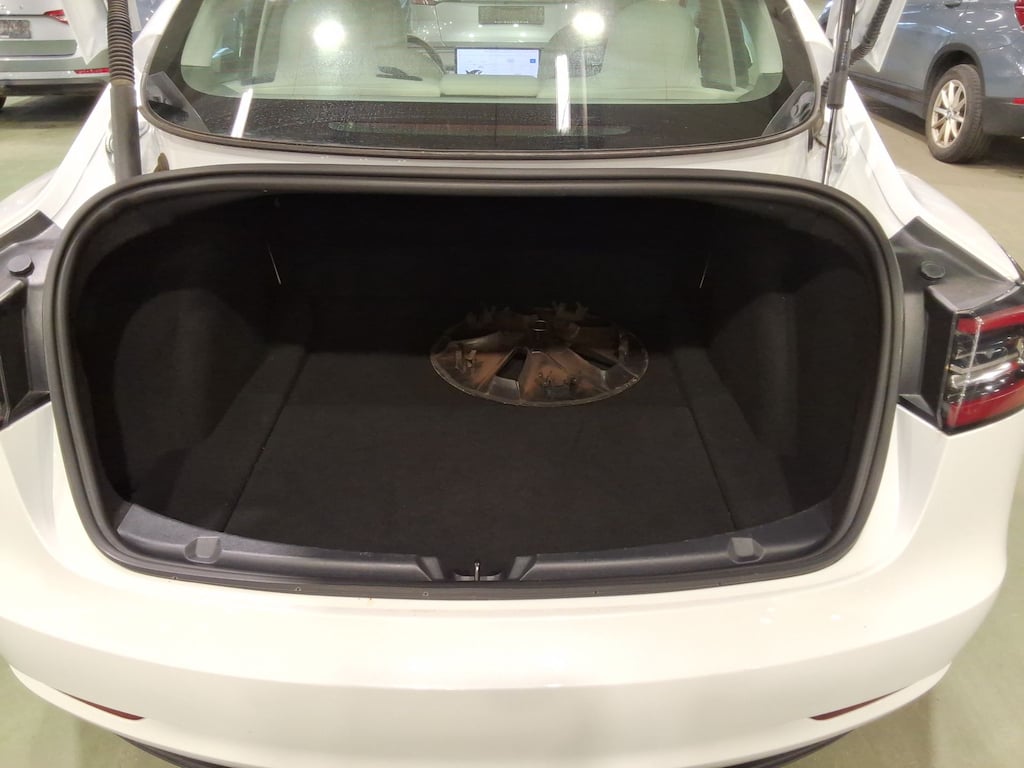 TESLA MODEL 3 BEV STANDARD RWD PLUS AUTO photo