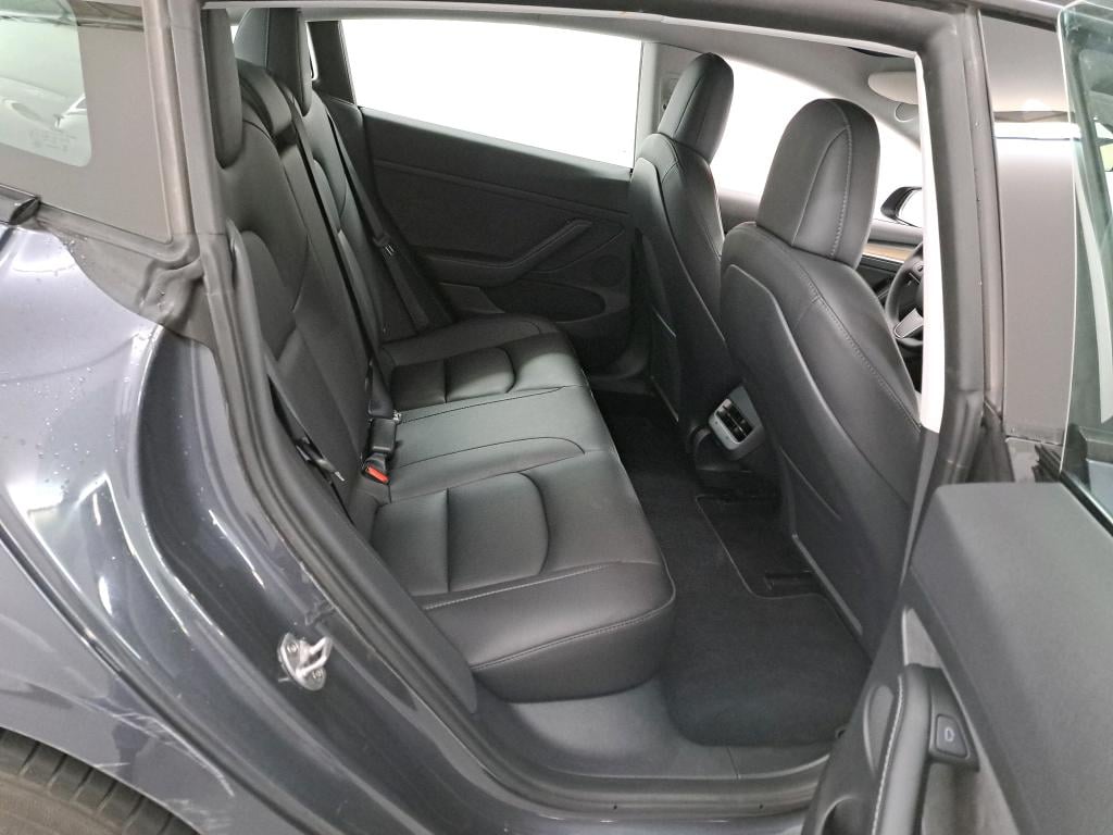 TESLA MODEL 3 BEV STANDARD RWD PLUS AUTO photo