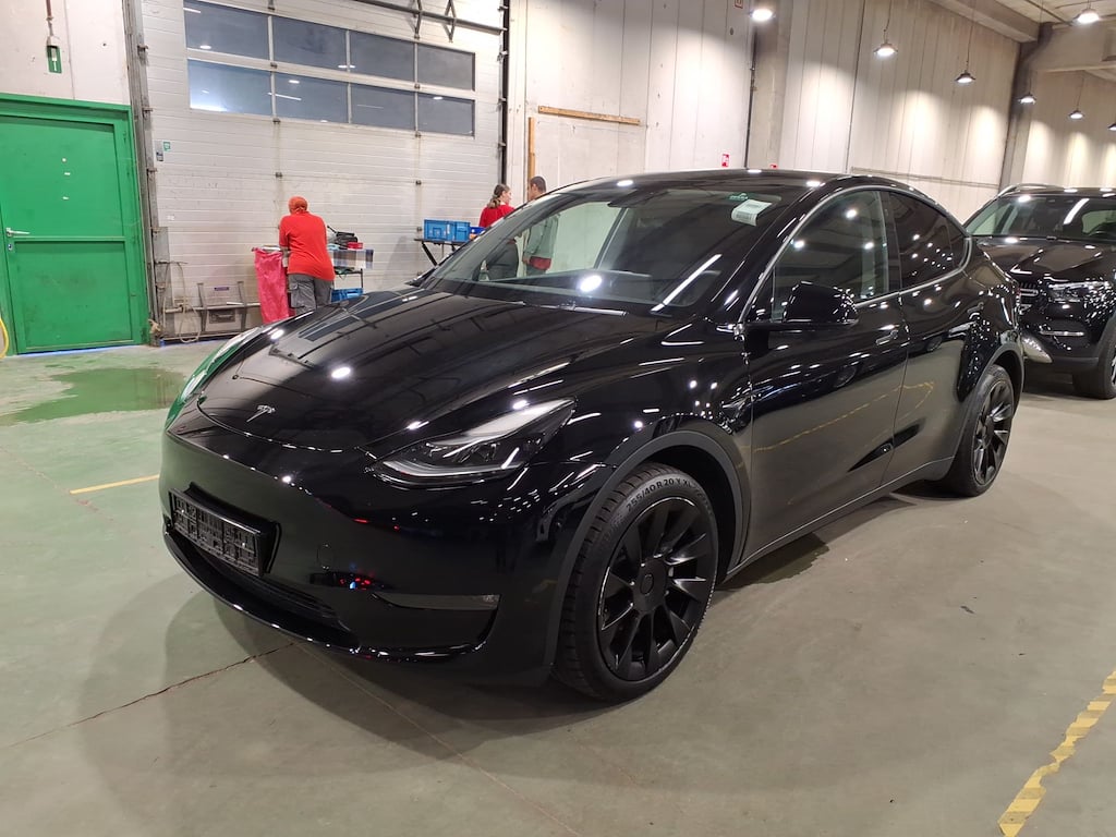 TESLA MODEL Y BEV LONG RANGE AUTO 4WD