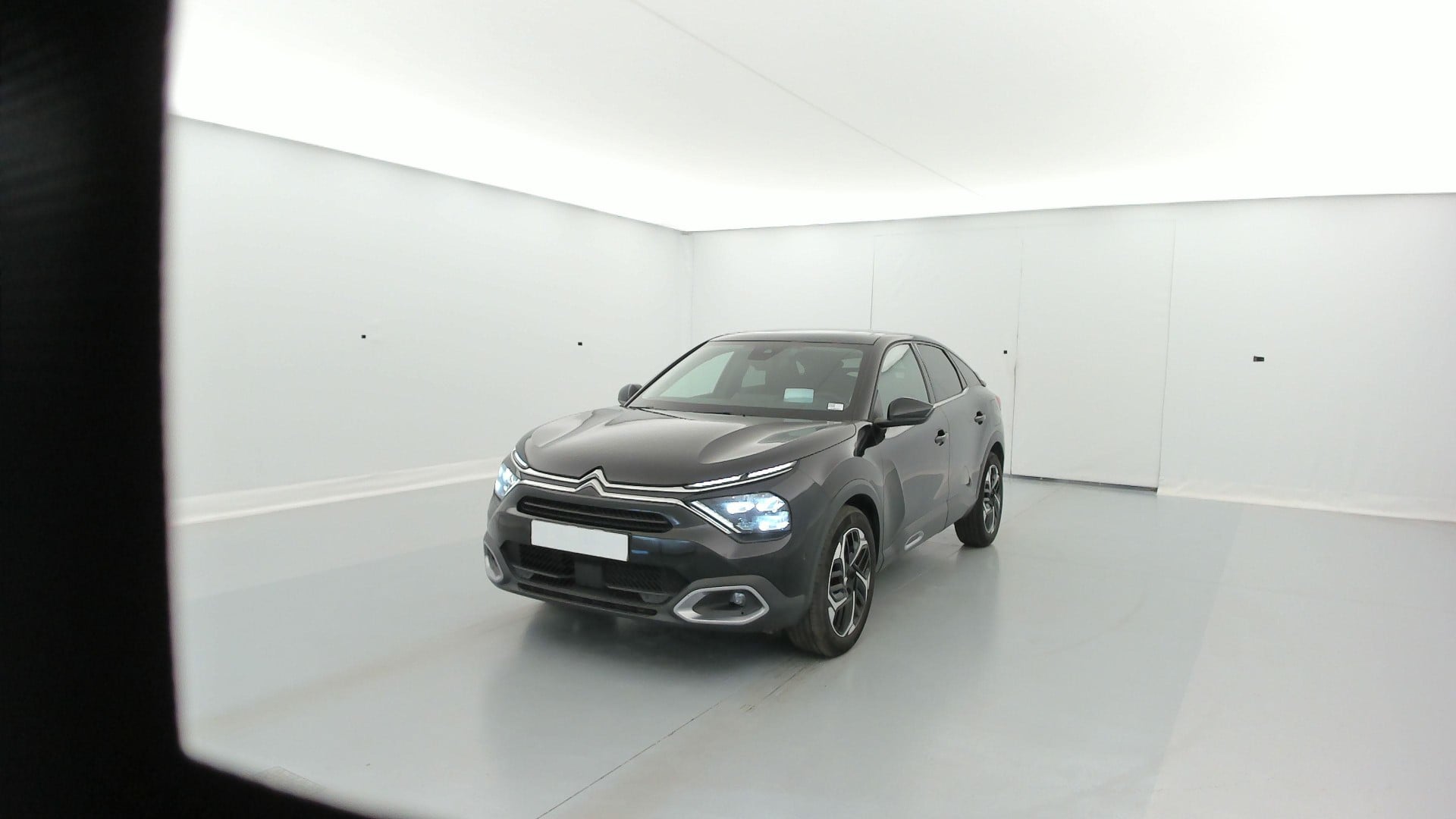 Citroen C4 Shine PureTech 130 S&S BVM6 photo