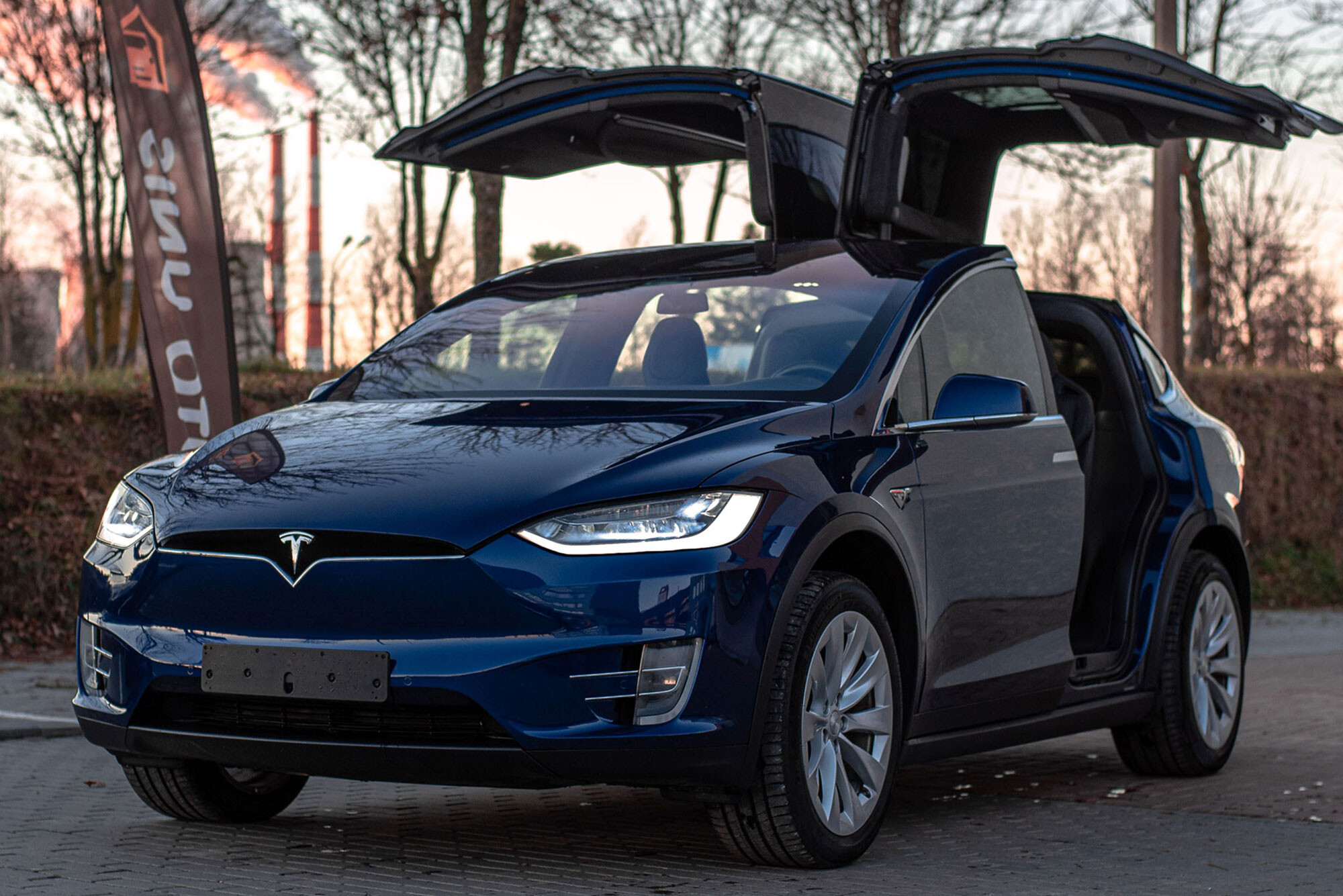 Отзыв клиента Валерий о покупке Tesla Model X под заказ из Европы